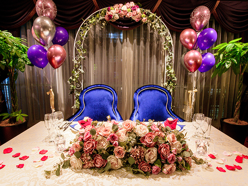 設備 サービス La Habana ラ アバナ ラアバナ 名古屋 伏見の結婚式二次会ご相談受付中 ぐるなびウエディング テーブルの装花 造花 は無料